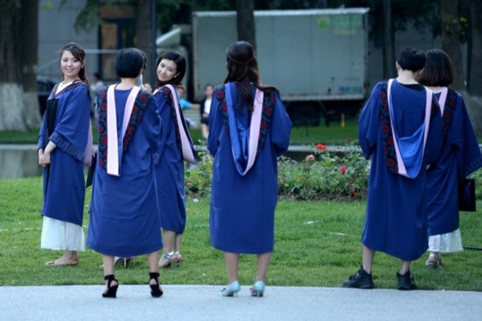 中国北京の大学生 (WANG ZHAO/AFP/Getty Images)