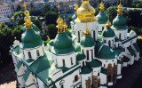 キエフの最古の教会、聖ソフィア大聖堂。東方正教会は玉ねぎ頭の屋根が特徴的です（田中美久　撮影）