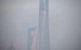 上海の超高層ビル、入居率3割のゴーストタウンに（JOHANNES EISELE/AFP/Getty Images）