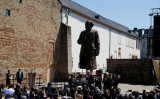 マルクス生誕の地であるドイツ・トリアーに、マルクス像が中国共産党より寄贈された。5日には除幕式が行われた（Wolfgang Rattay/Reuters）