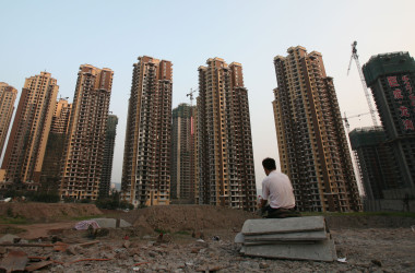 中国不動産開発企業は今年に入ってから、債務返済のため、相次いで融資計画を発表した （Photo by China Photos/Getty Images）