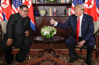 6月12日、トランプ米大統領は北朝鮮の金正恩（キム・ジョンウン）朝鮮労働党委員長と初となる首脳会談を行なった。（JonathanErnst）