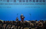 2019年4月26日、北京の人民大会堂で開かれている第2回「一帯一路」フォーラムで演説する習近平国家主席（FRED DUFOUR/AFP/Getty Images）