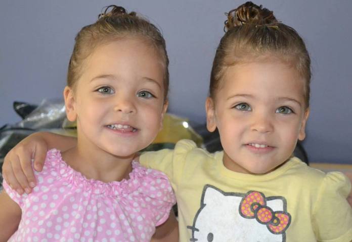 世界で一番美しい双子の美少女 誕生から早9年 二人はどんな美人に成長した 大紀元 エポックタイムズ