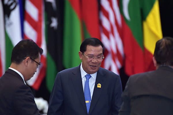 カンボジアのフン・セン首相（ADEK BERRY/AFP/Getty Images）