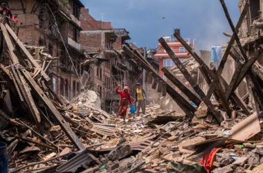 15年ネパール大地震 瓦礫から22時間後に救出された赤ちゃんを覚えていますか