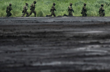 今の自衛隊総兵力はこの軍縮レベルの人数にも足らず約23万人だから、軍縮レベル以下の総兵力だといえます(Photo by Tomohiro Ohsumi/Getty Images)