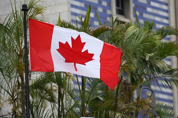 カナダの国旗、参考写真（Photo by Archive Photos/Getty Images）
