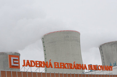 2013年3月、チェコのドコバニ(Dukovany)原子力発電所 (MICHAL CIZEK/AFP via Getty Images)