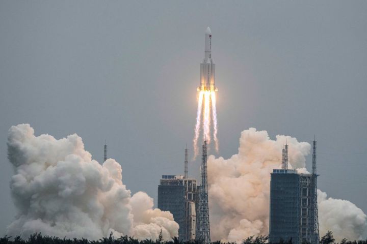 中国は4月29日、独自の宇宙ステーションの基幹施設を打ち上げたと発表した(Getty Images)