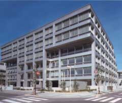 香川県警本部庁舎（香川県警ホームページより）