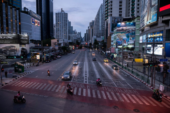 タイ・バンコクにあるビジネス街の中心部。2021年5月20日撮影（Photo by Sirachai Arunrugstichai/Getty Images）