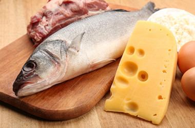 「ベジタリアン」「ダイエッター」「高齢者」の3種の人は食事から摂取するタンパク質が不足しがちなので、ご注意ください。(Shutterstock)