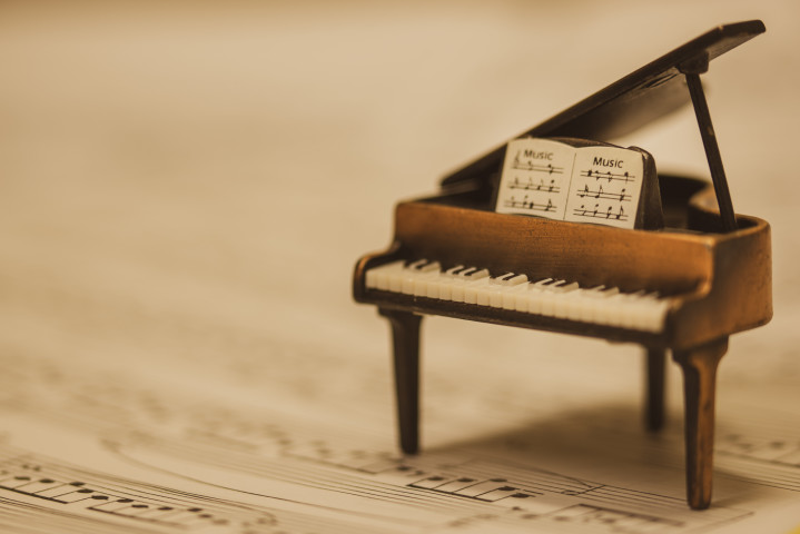 イメージ写真(cre8 / PIXTA)