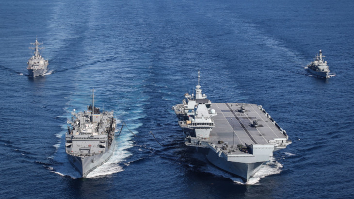 英空母「クイーンエリザベス」打撃群(イギリス海軍ホームページにより)