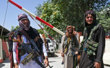 タリバン兵士 （Photo by WAKIL KOHSAR/AFP via Getty Images）