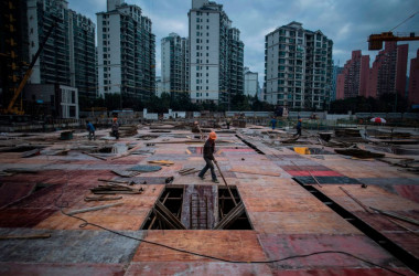 統計によると、今年度に入ってから、中国不動産会社の274軒が倒産した。（Photo by JOHANNES EISELE/AFP via Getty Images）