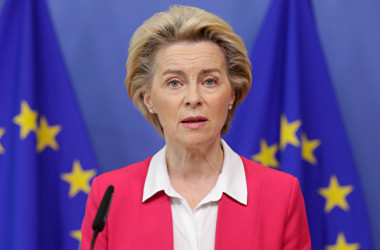 2021年9月15日、欧州委員会のウルズラ・フォンデアライエン委員長は中国当局の「一帯一路」構想に対抗する「グローバル・ゲートウェイ」計画を推進していくと表明した(STEPHANIE LECOCQ/POOL/AFP via Getty Images)