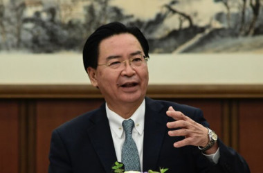 2019年11月22日、台北市での記者会見で話す台湾の呉釗燮外交部長 (Sam Yeh/AFP via Getty Images)