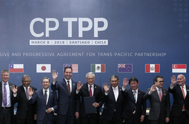 TPP協定加盟国の政府の閣僚たち(CLAUDIO REYES/AFP via Getty Images)