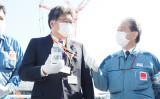 10日、萩生田大臣は福島第一原子力発電所を視察した（経済産業省のツイッターより）