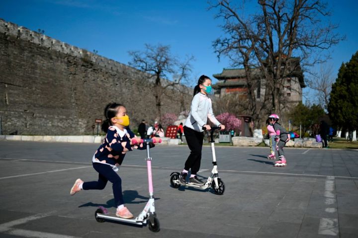 最新の統計によると、中国の出生率は過去43年間で最も低い水準となっている （Photo by WANG ZHAO/AFP via Getty Images）