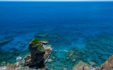 与那国島の立神岩（Shutterstock）