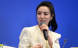 2021年4月20日、著名インフルエンサー「薇婭」は中国主催の国際経済会議「ボアオ（博鰲）・アジアフォーラム」で発言した（STR/CNS/AFP via Getty Images）