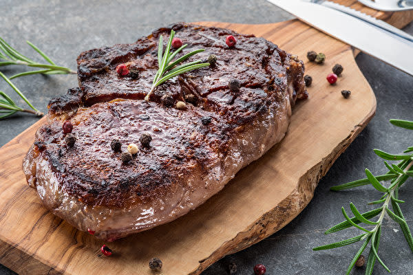 残ったビーフステーキを家で温めるコツ こうすればお店と同じ 大紀元 エポックタイムズ