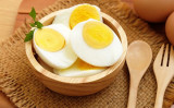 卵は、何個食べるかではなく、その「食べ方」に注意することが肝心です。（Shutterstock）