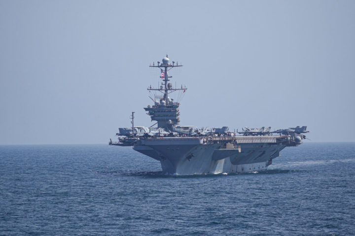 空母「ハリー・S・トルーマン」は地中海で合同軍事演習に参加する。資料写真（U.S. Navy photo by Aircrew Survival Equipmentman 1st Class Brandon C. Cole）