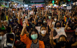 2021年12月12日にタイのバンコクで行われた反政府デモ（Photo by Lauren DeCicca/Getty Images）