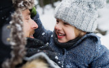 冬の手足や全身を暖かく保つための、より詳細なアドバイスをご紹介します。 （Shutterstock）