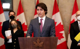 カナダのトルドー首相。写真は14日の記者会見での様子 （Photo by DAVE CHAN/AFP via Getty Images）