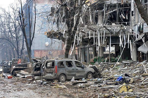 2022年3月3日、ロシア軍はウクライナ・ハリコフの住宅地に対して大規模な爆撃を行った（SERGEY BOBOK/AFP via Getty Images）