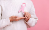 台湾では近年、乳がんの若年化が進んでいます。自身の健康に関心をもち、適切な予防と早期発見に努めることが求められます （Khosro / PIXTA）